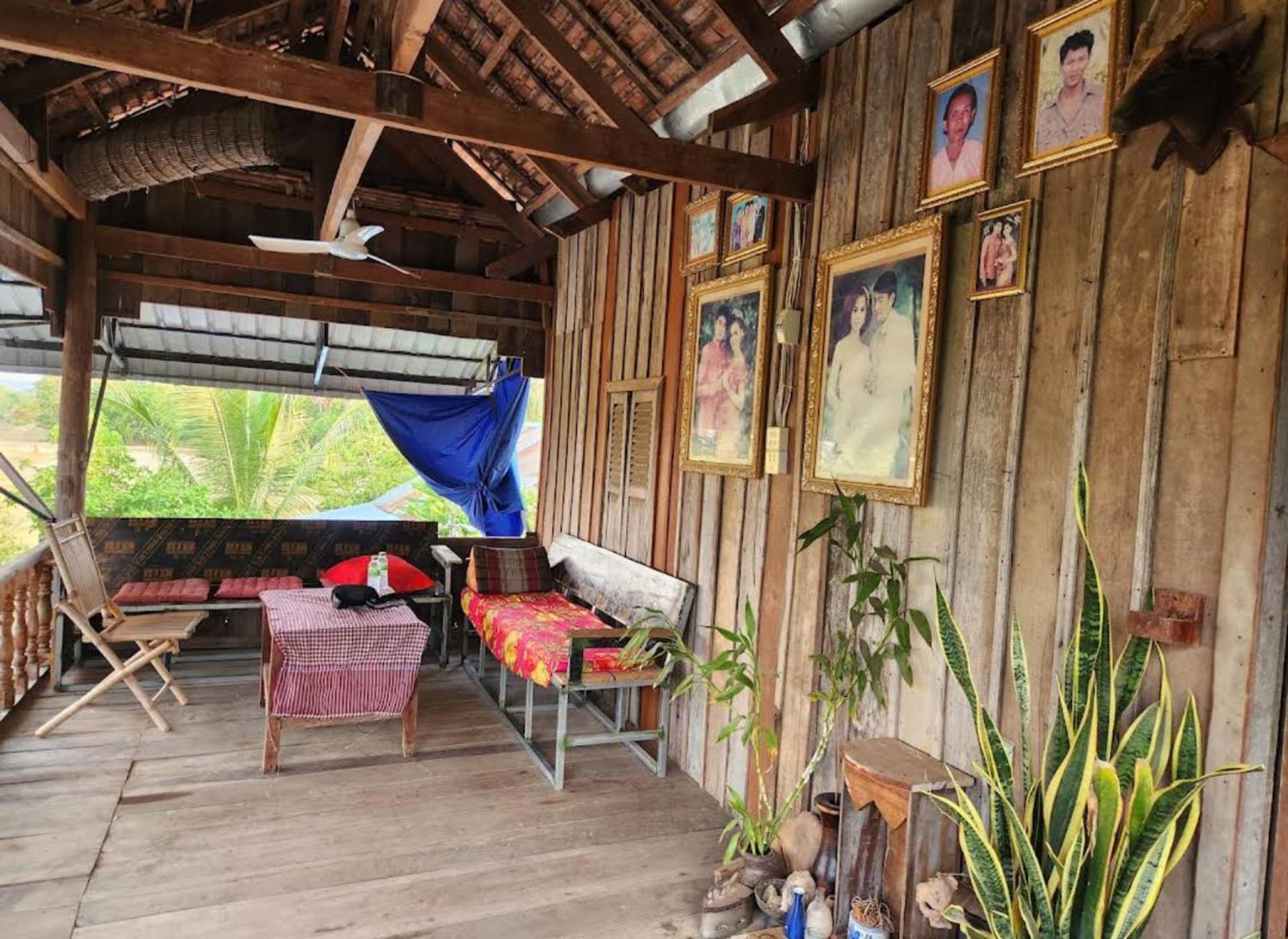 Family Batcave Homestay Battambang Exterior foto