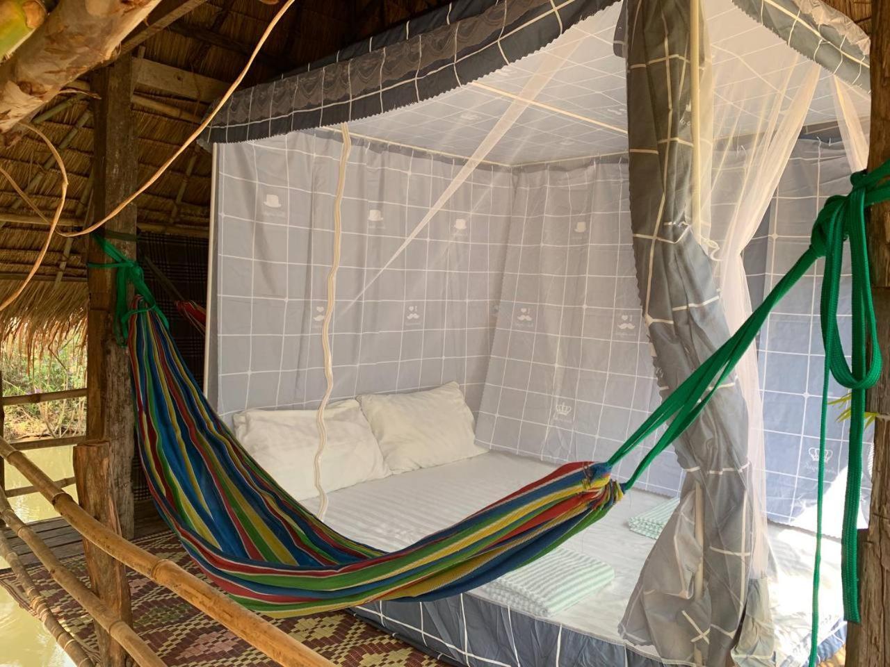 Family Batcave Homestay Battambang Exterior foto